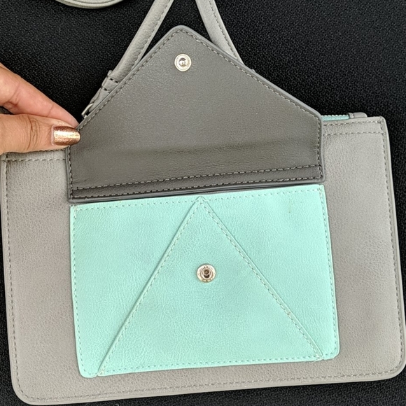 Oliver Bonas crossbody pouch bag - Picture 3 of 4